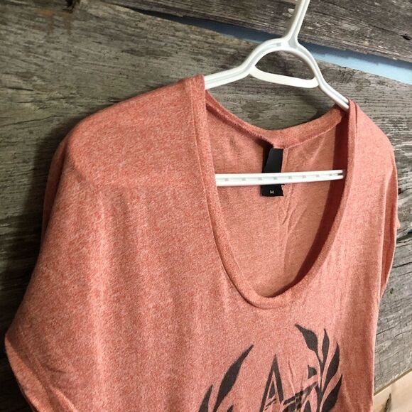 obey Size Med Red Logo Scoop Neck T-Shirt - Picture 2 of 5